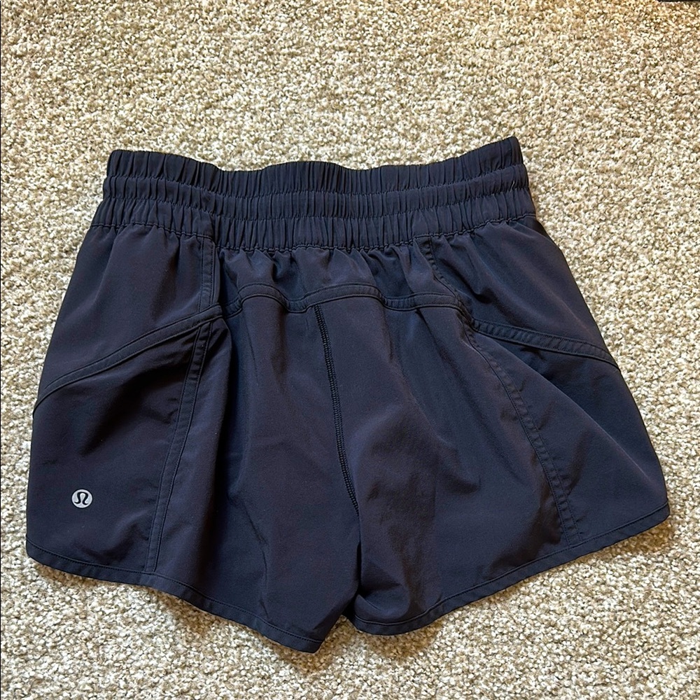 Lululemon Hotty Hot Low-rise Lined Short